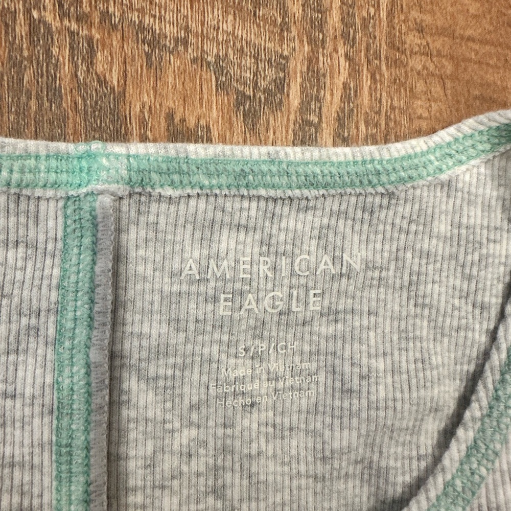 American Eagle Graphic Cropped Tank Top - Picture 4 of 4
